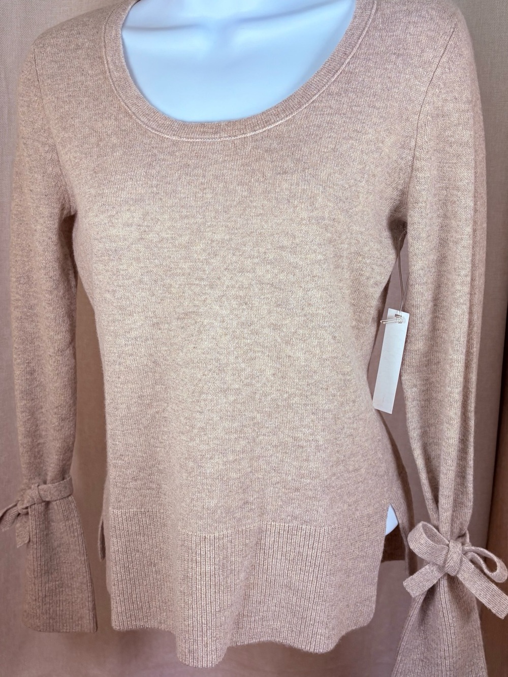 🎀 NWT CashmereCashmere Oatmeal Heather 100% Cashmere Bow Sleeve Sweater Taupe